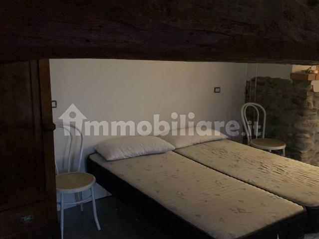 Mansarda vicolo del Pretorio, Centro, Romagnano Sesia