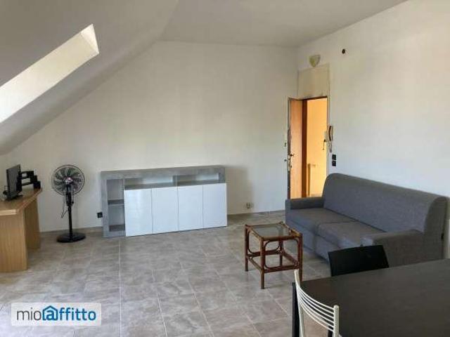Mansarda arredata Certosa, quarto oggiaro, villa pizzone