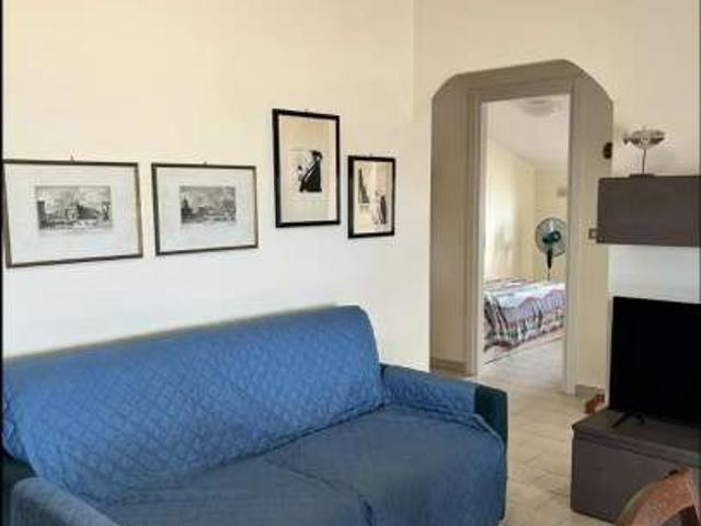 Mansarda arredata con terrazzo Rometta marea