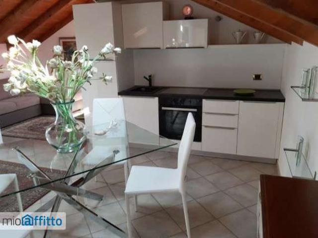 Mansarda arredata Gallarate