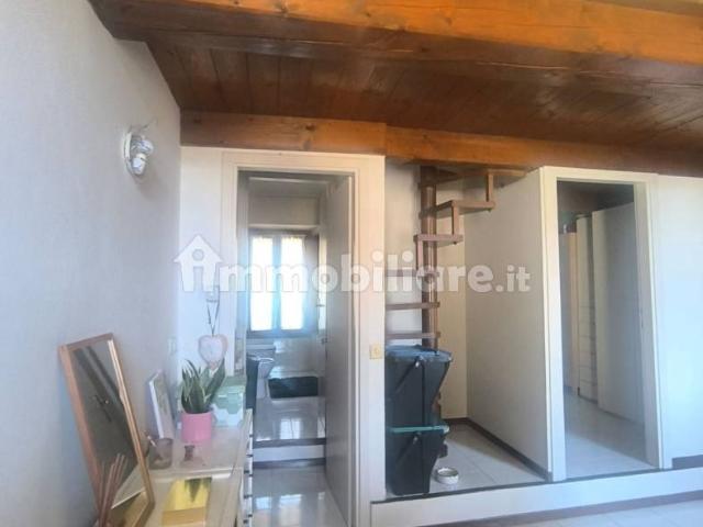 Mansarda buono stato, 55 m², Via Veneto Borgo Trento, Brescia