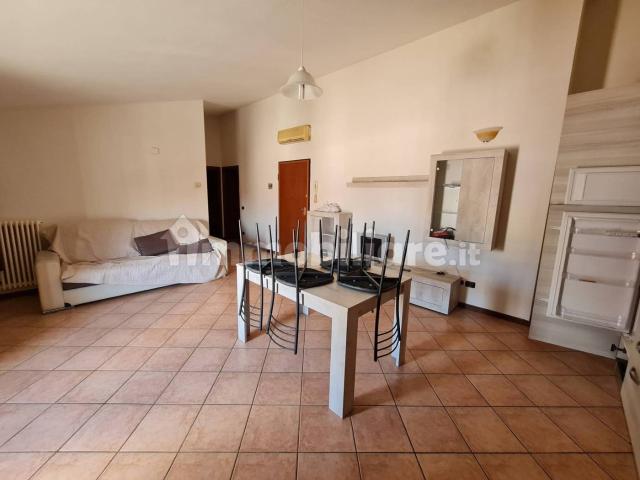 Mansarda buono stato, 82 m², Centro, Viadana