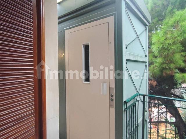 Mansarda buono stato, 140 m², Province Veneto, Catania