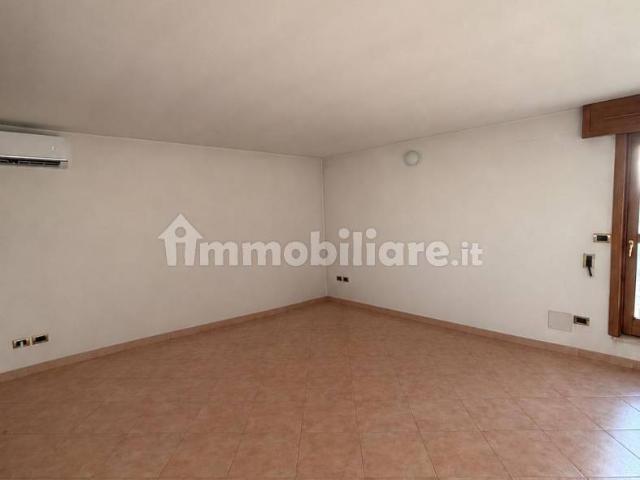Mansarda buono stato, 35 m², Centro, Galatina