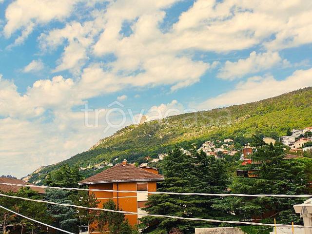 Mansarda in vendita a Trieste via del Boveto, 7, Barcola