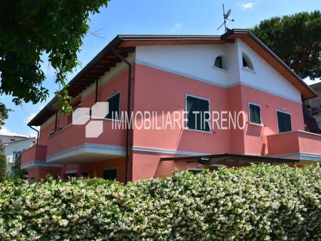 Mansarda ottimo stato, 60 m², Massa