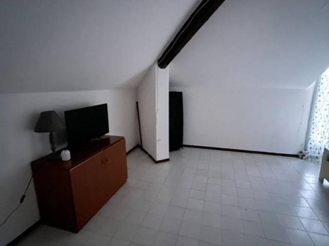 Mansarda ottimo stato, 67 m², Centro, Gravina di Catania