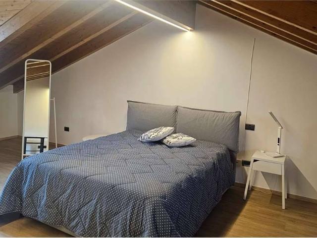 Mansarda ottimo stato, 80 m², Centro, Gavirate