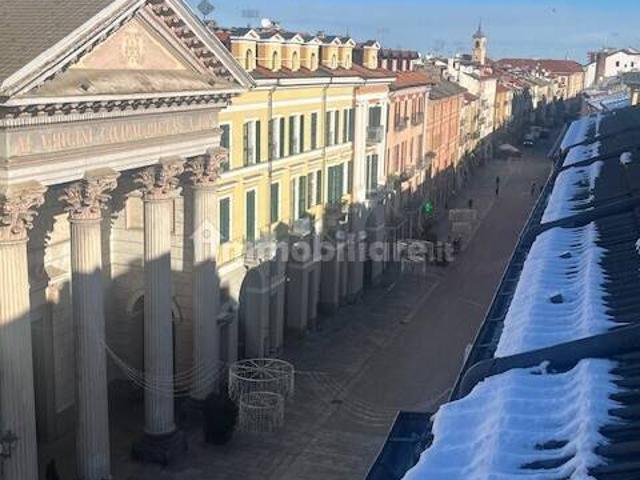 Mansarda Roma 55, Centro Storico, Cuneo