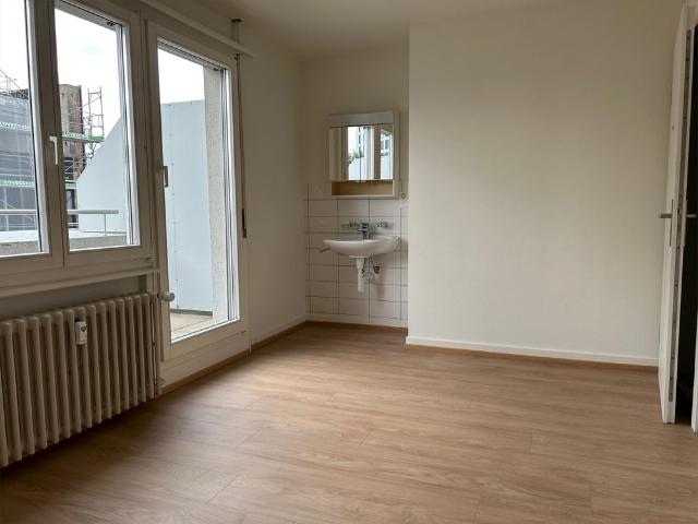 Mansarde mit Balkon Nähe Bahnhof SBB