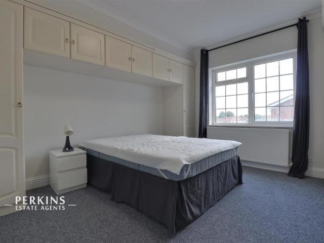 Mansell Road, Greenford 1 bed in a house share to rent £825 pcm £190 pw