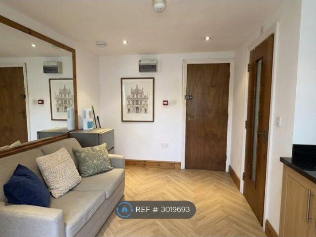 Mansell Road, London W3, Studio to rent, £1,275 pcm | PrimeLocation
