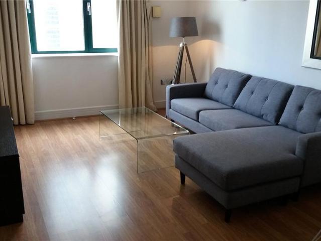 Mansell Street, London, E1 1 bed apartment to rent £2,350 pcm £542 pw
