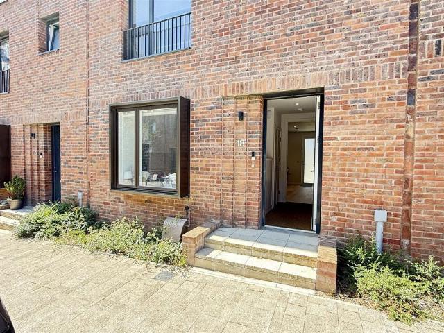 Mansell Street, Patchway, Bristol BS34, 4 bed terraced house to rent, £3,100 pcm | PrimeLocation
