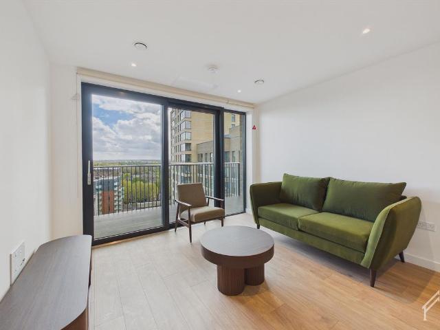 Manser House, Brentford | London TW8, 1 bed flat to rent, £2,400 pcm | PrimeLocation