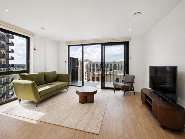 Manser House, London TW8 2 bed apartment to rent £2,600 pcm £600 pw