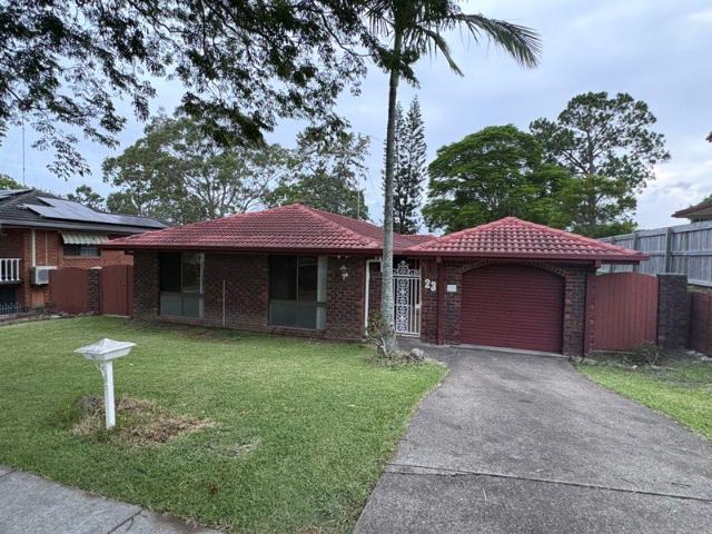 Mansfield Family Home $780/week. Walk to Mansfield Schools  Air conditioned