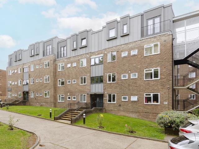 Mansfield Heights, Finchley Central N2, 2 bed flat to rent, £2,197 pcm | PrimeLocation