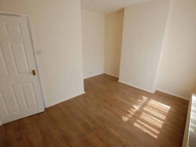 Mansfield Road, Sheffield, South Yorkshire S12, 3 bed flat to rent, £750 pcm | PrimeLocation