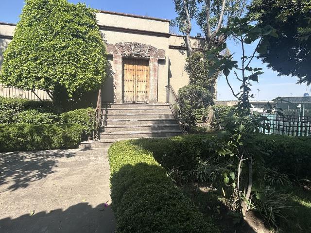 MANSION COLONIAL PRIVADA ALBERCA CANCHA DE TENIS