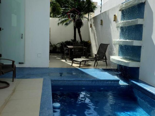 Mansi?n en Venta en entrada de Zona Hotelera de Cancun