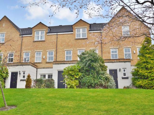 Mansion Gate, Leeds LS7 4 bed townhouse to rent £1,845 pcm £426 pw