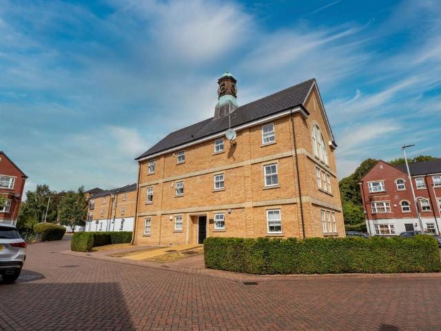 Mansion Gate Square, Leeds LS7 1 bed flat to rent £1,050 pcm £242 pw