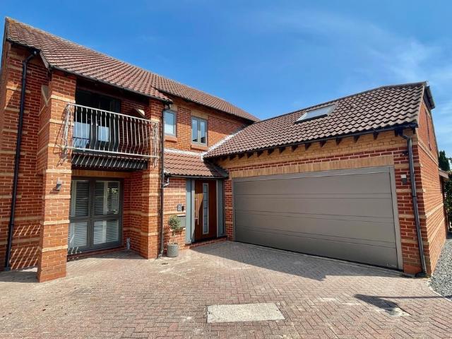 Mansion House Gardens, Melton Mowbray, LE13