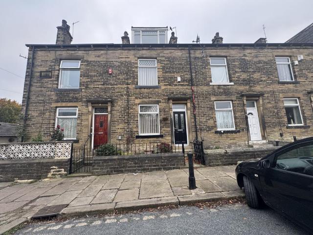 Mansion Terrace, BRADFORD, BD7 4 bed terraced house to rent £1,100 pcm £254 pw