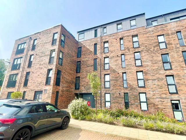 Mansionhouse Court, Glasgow G41, 1 bed flat to rent, £1,300 pcm | PrimeLocation