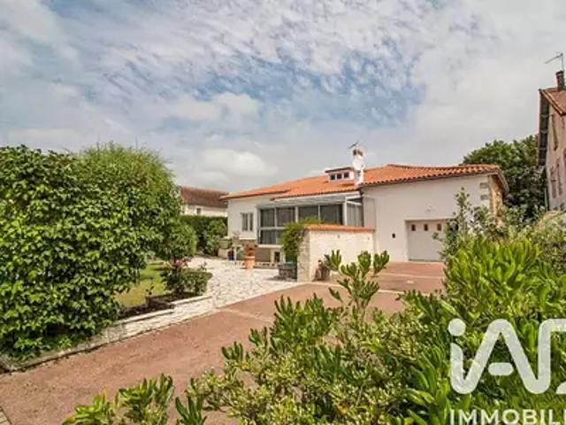Mansle 16230 Achat / Vente maison 5 pièces t5 piscine terrasse
