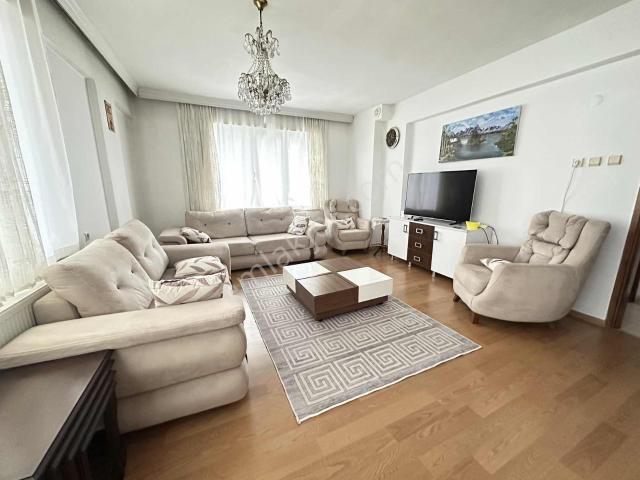Mabeden Sahile 10 Adım Çarşı Merkezli Ful Eşyalı Daire
