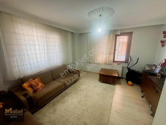 Mabelden Bahçelievl Cumhuriyet Mahallesinde Satılık 2+1 Grş Kat
