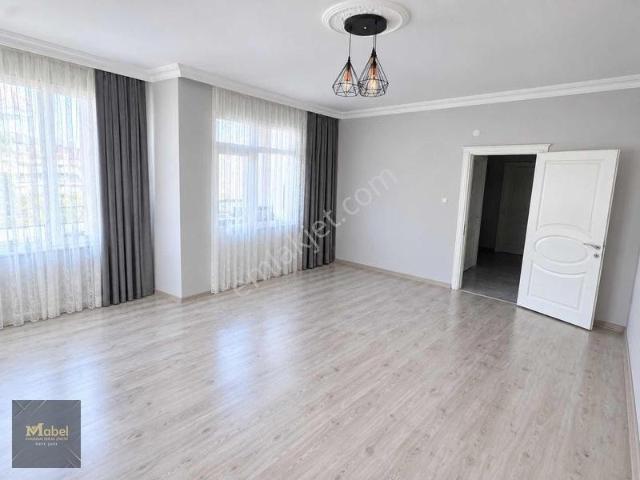 Mabel'den Site İçi Kiralık Daire eşyasız