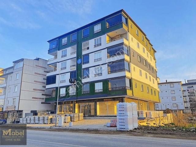 Mabel'dn Mrkzi Konmda Ana Yolda Oturum Hazır Lüks Daire