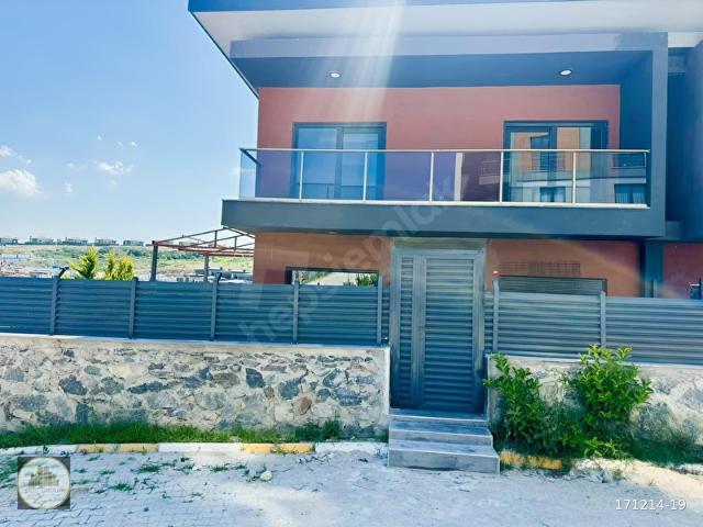 Mabeyn Bahçeşehir Satılık Sıfır Koşe Villa