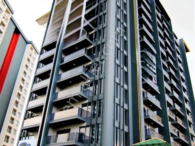 Macunköy Metro Yanı Elen 145 sıfır Binada Kiralık1+1 Boş Daire