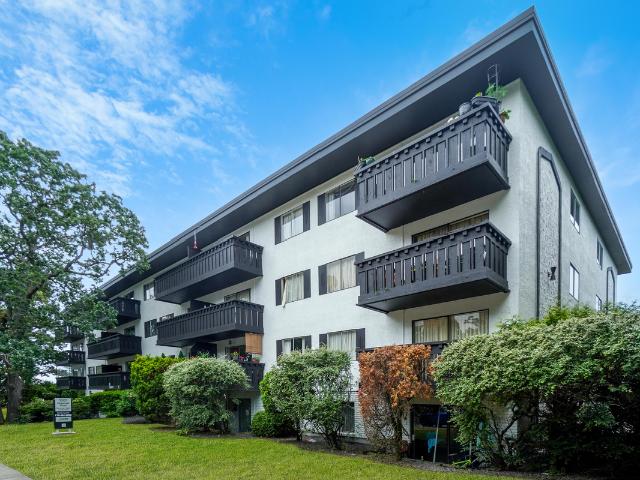 Macaulay Manor Apartments 1 Bedroom Apartment for Rent