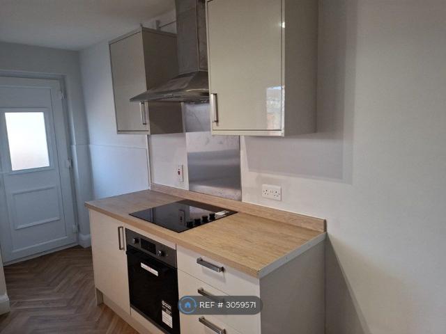 Macaulay St, Grimsby DN31, 3 bed terraced house to rent, £690 pcm | PrimeLocation