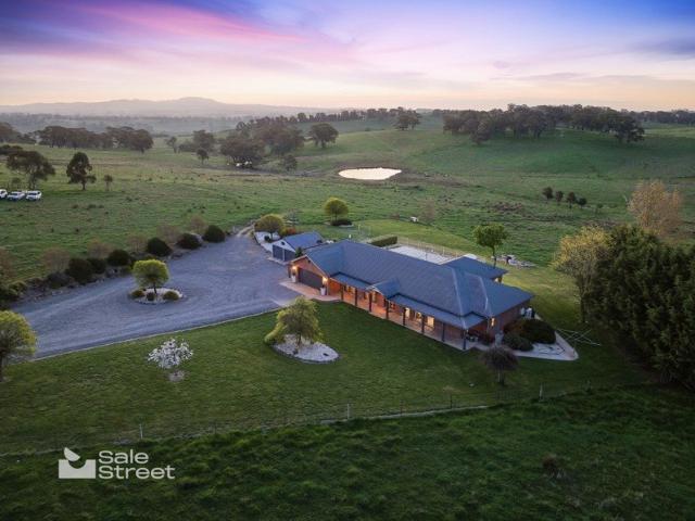 MACAULEY | A Private Country Estate with an Unforgettable Outlook
