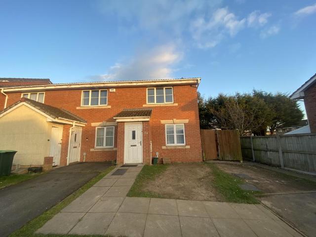 MacDonald Close, Oldbury, B69 2 bed house to rent £1,000 pcm £231 pw