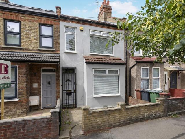 MacDonald Road, London, E17 3 bed house to rent £2,495 pcm £576 pw