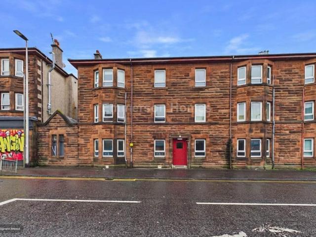 MacDowall Street, Johnstone PA5 2 bed flat to rent £625 pcm £144 pw