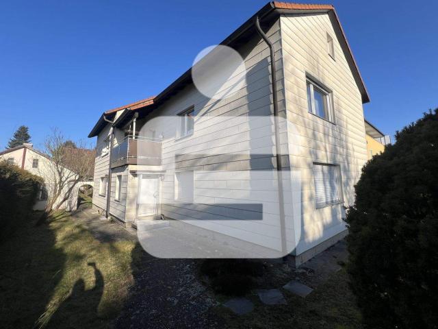 Machen Sie Ihren Wohntraum wahr. Zweifamilienhaus mit Charme in ER Büchenbach