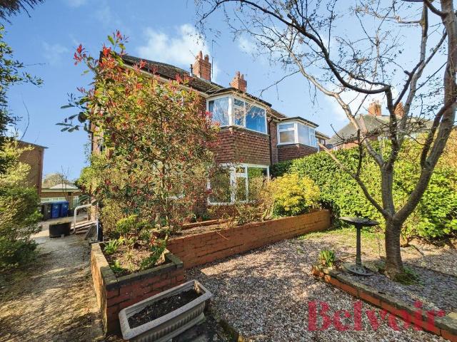 Machin Crescent, Bradwell, ST5 1 bed flat to rent £700 pcm £162 pw