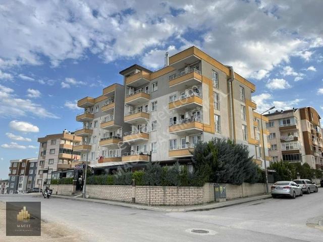Macit'den Görükle'de Cadde Üzeri Kiralık Eşyalı 1+1 Daire