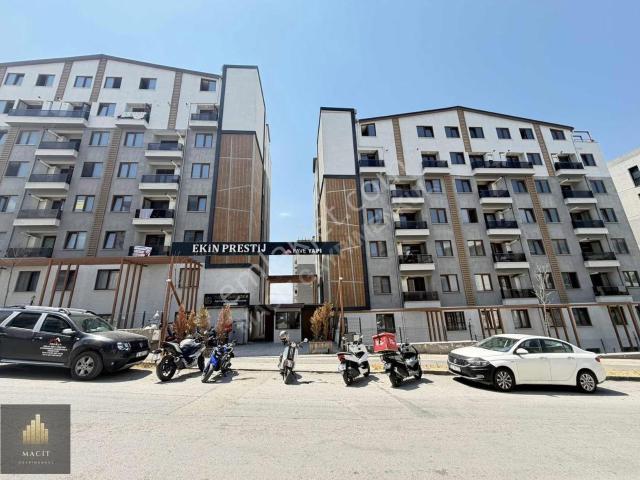 Macit'den Görükle'de Eşyalı Kiralık 2+1 Ara Kat Daire