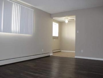 Central Mcdougall, Edmonton, Alberta - Balcony