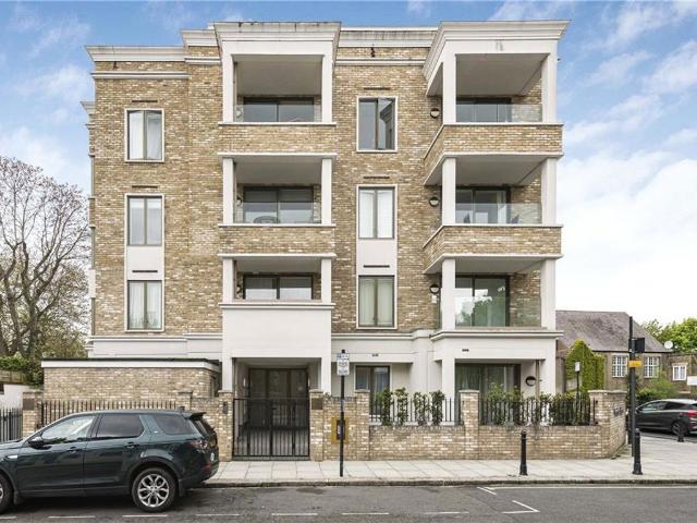 Mackenzie House, Bishops Park SW6, 3 bed flat to rent, £4,000 pcm | PrimeLocation