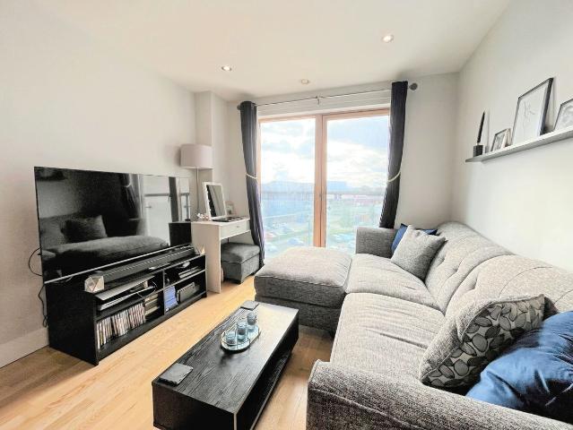 Mackenzie House, Leeds Dock LS10, 1 bed flat to rent, £850 pcm | PrimeLocation